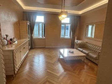 Topsanierte Altbauwohnung in einem sanierten Altbauhaus, 1020 Wien, Etagenwohnung